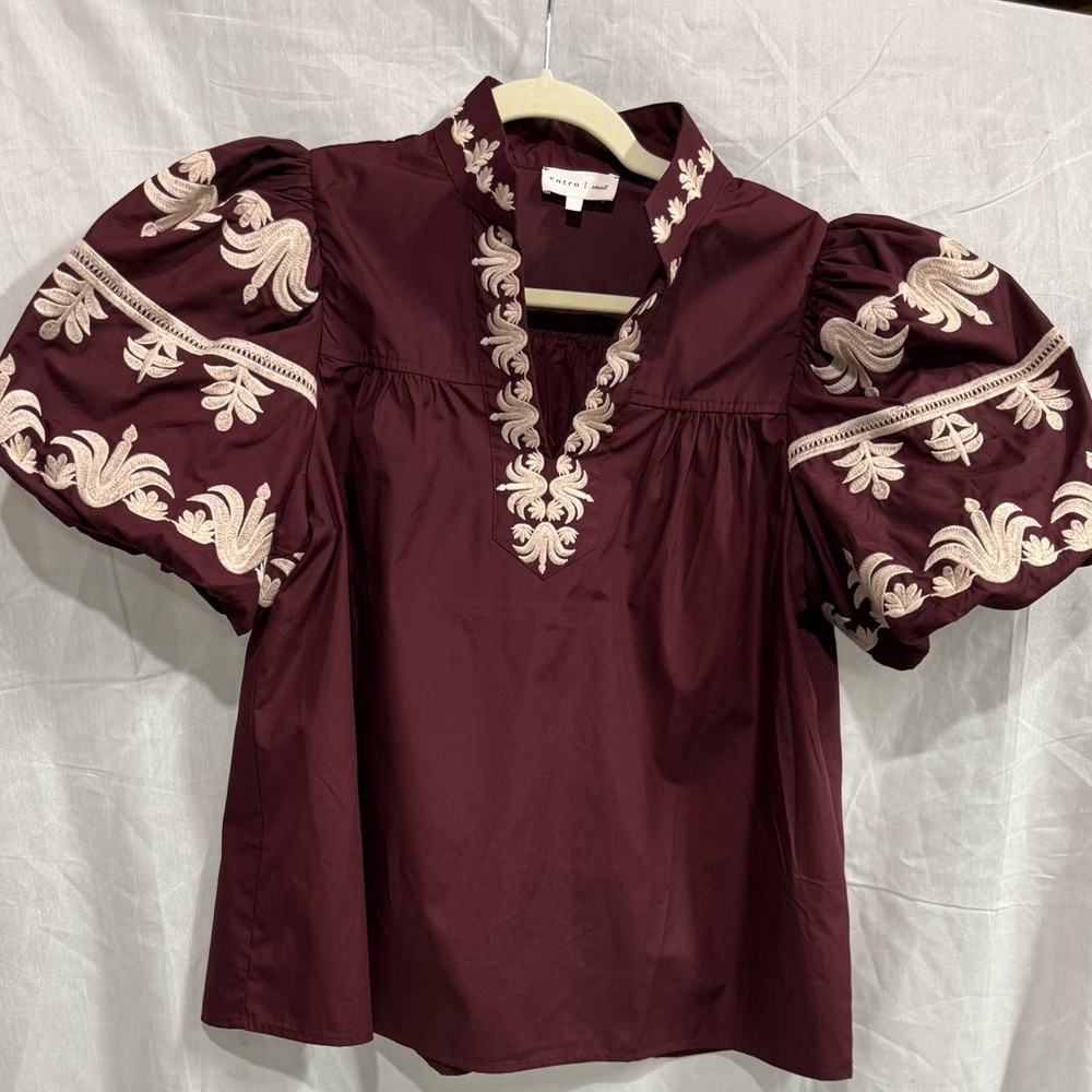 ENTRO BURGUNDY BLOUSE WITH CREAM EMBROIDERY DETAILS AND PUFF SLEEVES